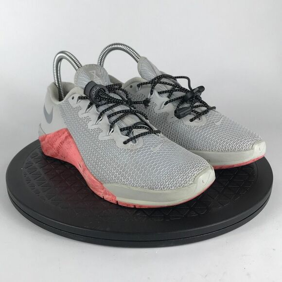 Nike Metcon 5 Gray/Pink Athletic Training Shoes AO2982-004 Women’s Size 6.5 - Picture 3 of 12